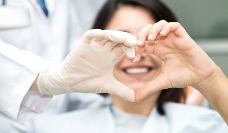Debunking Myths: Dentures and Implants – Separating Fact from Fiction